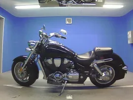 Мотоцикл круизер чоппер Honda VTX 1800